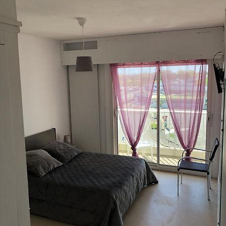 Hotel Du Port LʼAiguillon-sur-Mer Екстериор снимка