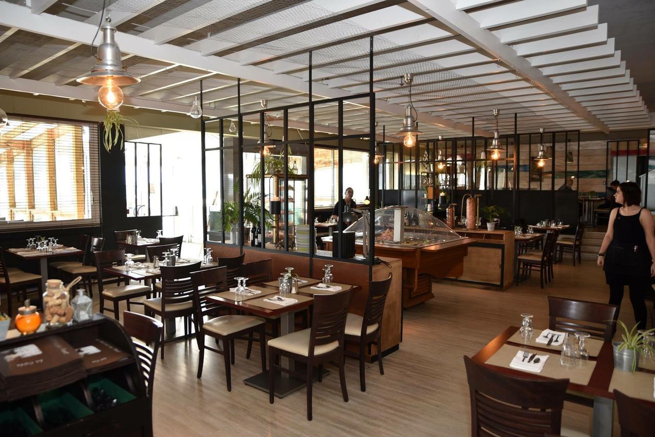 Hotel Du Port LʼAiguillon-sur-Mer Екстериор снимка